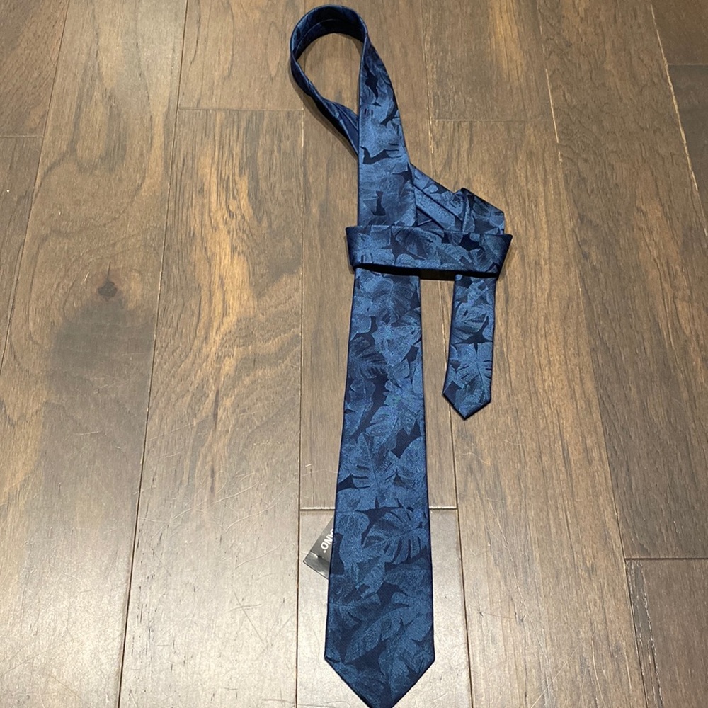 Long tie